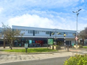 Photo 6- click for photo gallery